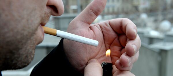 Курение в общественных местах Fumatul în locuri publice - Sputnik Moldova