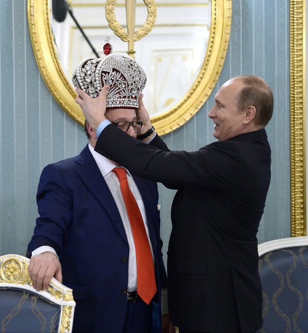 Президент РФ В.Путин поздравил с 70-летним юбилеем народного артиста Г.Хазанова Президент РФ В.Путин поздравил с 70-летним юбилеем народного артиста Г.Хазанова - Sputnik Молдова