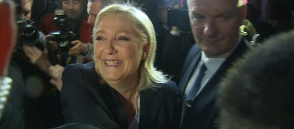 СПУТНИК_Ле Пен поблагодарила французов за высокие результаты &quot;Нацфронта&quot; на выборах - Sputnik Молдова