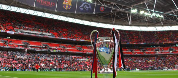 Кубок, вручаемый за победу в Лиге Чемпионов УЕФА. Кубок, вручаемый за победу в Лиге Чемпионов УЕФА. - Sputnik Молдова