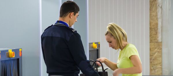 Таможенный контроль в аэропорту Кишинева. Архивное фото Таможенный контроль в аэропорту Кишинева. Архивное фото - Sputnik Молдова