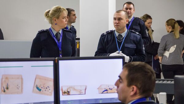 Контроль в аэропорту Кишинева - Sputnik Молдова
