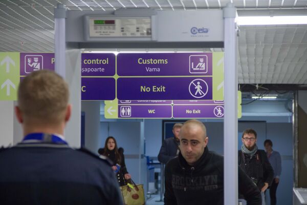 Контрольно-пропускной пункт в Международном аэропорту Кишинева - Sputnik Молдова