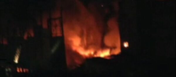 СПУТНИК_Очевидец снял пожар на Тушинском машиностроительном заводе в Москве - Sputnik Moldova