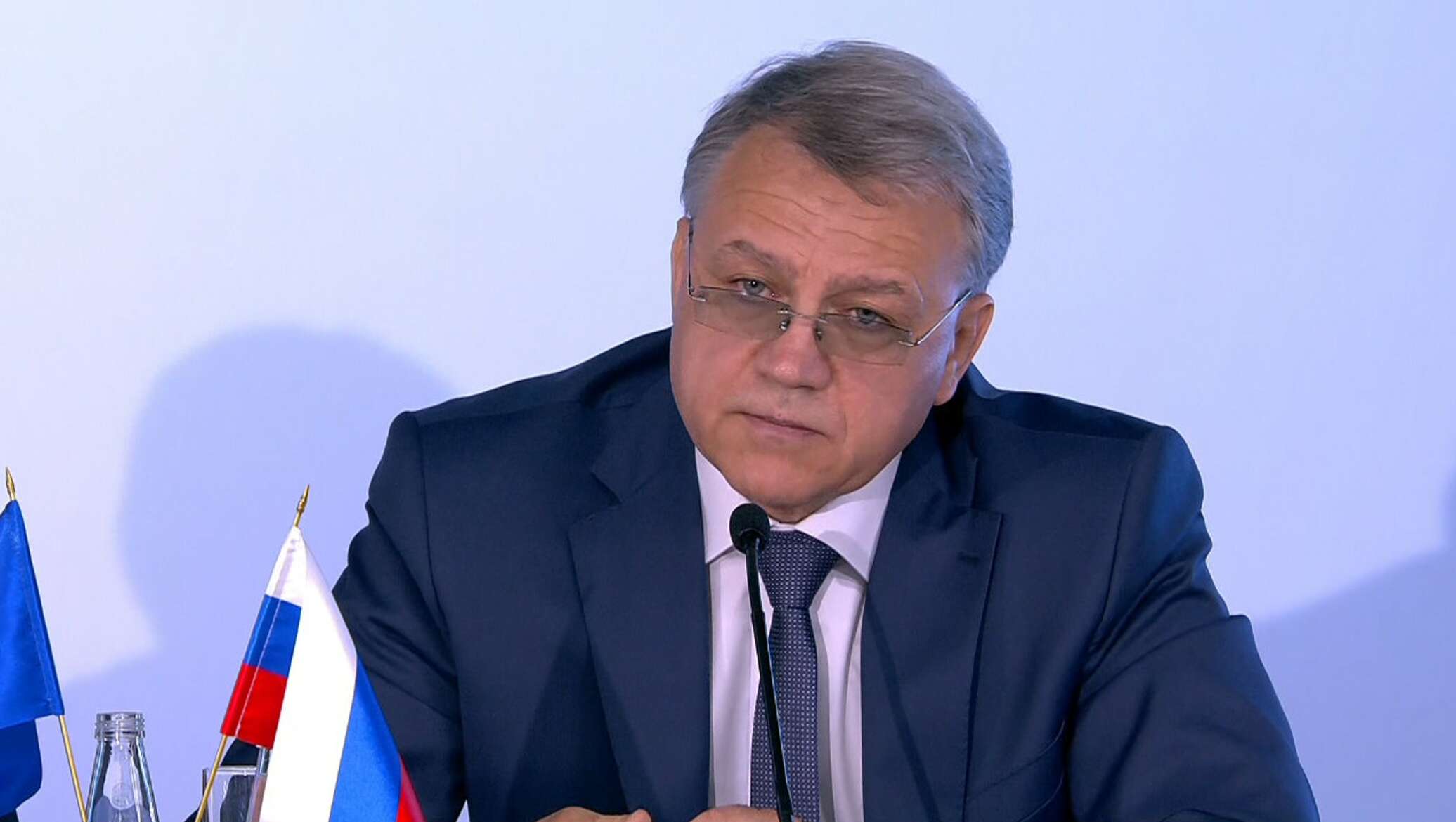 Руководители антея. Руководители антея. Генеральный директор алмаз-антей концерн. Алмаз-антей генеральный директор. Подвязников алмаз антей.