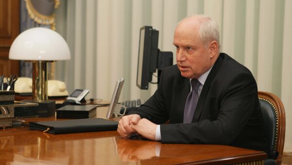 Премьер-министр РФ В. Путин провел встречу с исполнительным секретарем СНГ Сергеем Лебедевым - Sputnik Moldova
