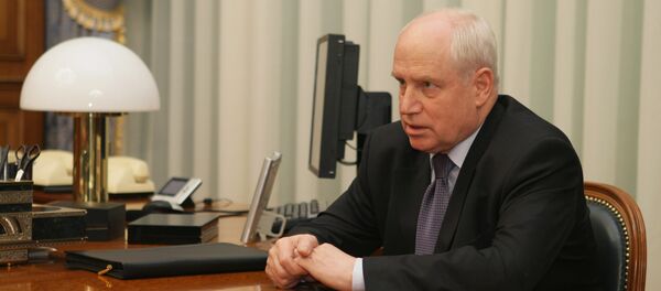 Премьер-министр РФ В. Путин провел встречу с исполнительным секретарем СНГ Сергеем Лебедевым Премьер-министр РФ В. Путин провел встречу с исполнительным секретарем СНГ Сергеем Лебедевым - Sputnik Moldova