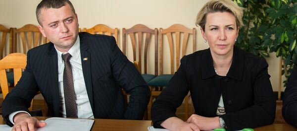Reprezentanţii Băncii Europene pentru Reconstrucţie şi Dezvoltare (BERD) în Republica Moldova, Julia Otto şi Octavian Costaş - Sputnik Moldova