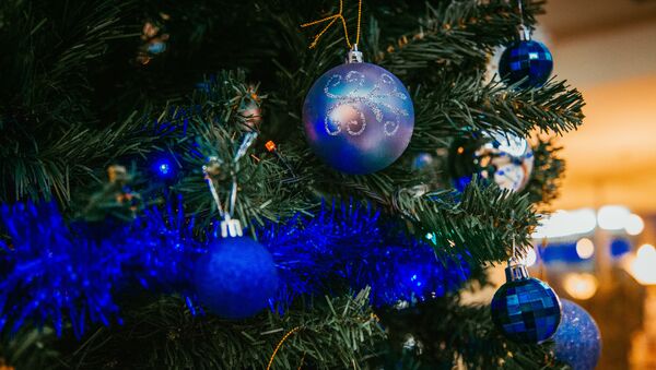 елка игрушки новый год brad jucarii revelion - Sputnik Молдова