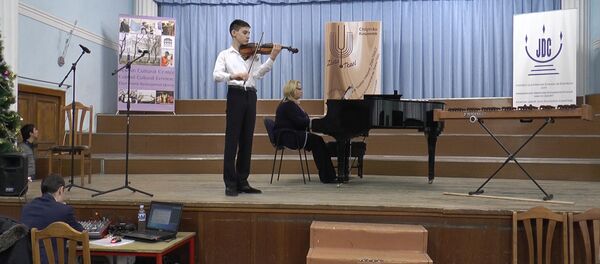 Лучшие ученики музыкальных школ Молдовы выступили в филармонии - Sputnik Молдова