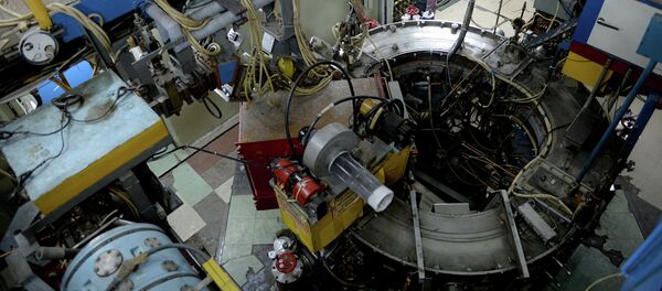 Коллайдеры в институте ядерной физики в Новосибирске Коллайдеры в институте ядерной физики в Новосибирске - Sputnik Молдова