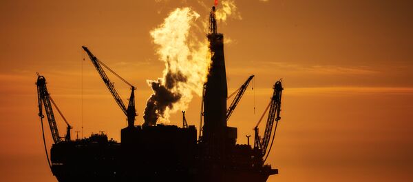 Морская нефтедобывающая платформа Приразломная - Sputnik Moldova-România