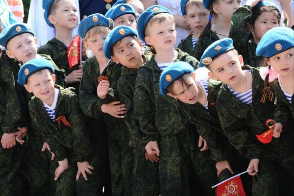 Парад детских войск в Ростове-на-Дону - Sputnik Молдова