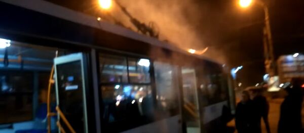 В троллейбусе пожар - Sputnik Молдова