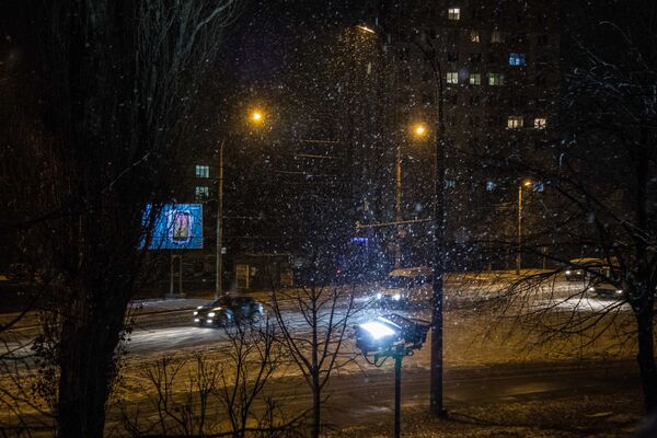 В ночь на вторник начался сильный снегопад в Кишиневе и по всей стране. - Sputnik Молдова