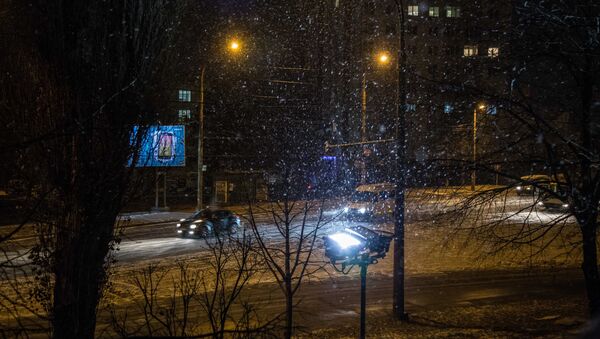 В ночь на вторник начался сильный снегопад в Кишиневе и по всей стране.  - Sputnik Молдова