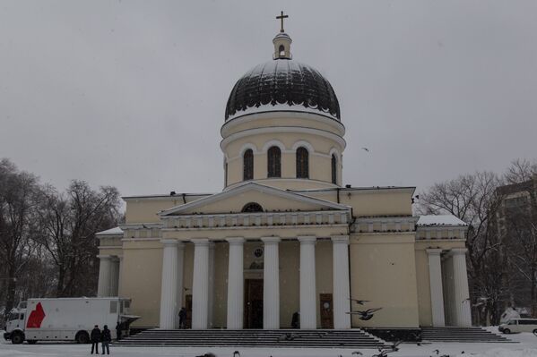 Торжественные богослужения прошли сегодня во всех православных храмах страны. - Sputnik Молдова