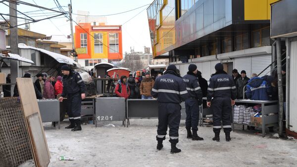 Последствия взрыва в центре Кишинева. Полиция - Sputnik Moldova
