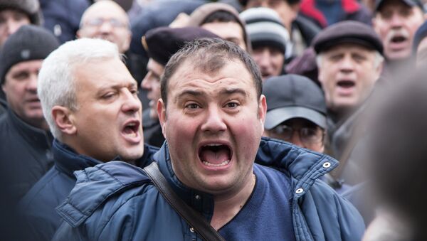 Далеко не все участники протеста решили вести себя прилично. - Sputnik Moldova