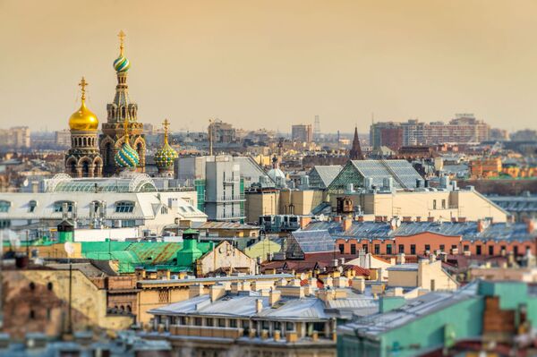 Вид на Исаакиевский собор и крыши Санк-Петербурга - Sputnik Молдова