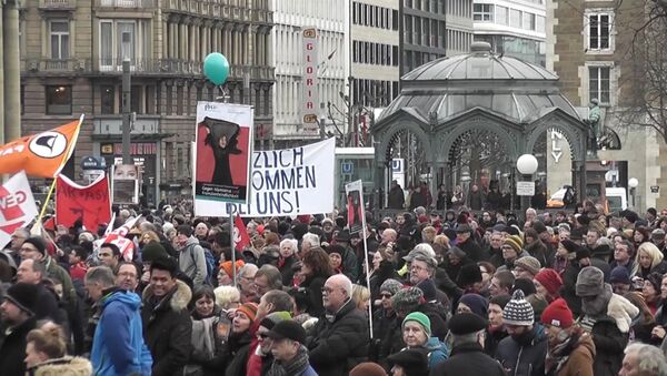 СПУТНИК_Марш в Кельне и митинг в Штутгарте: Германия протестует против насилия - Sputnik Молдова