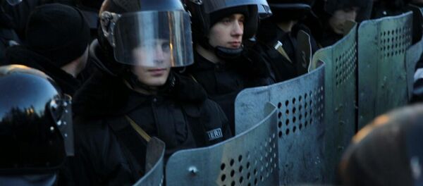 Полиция пока равнодушно взирает на происходящее. Но их проинструктировали: готовыми быть надо ко всему. - Sputnik Молдова