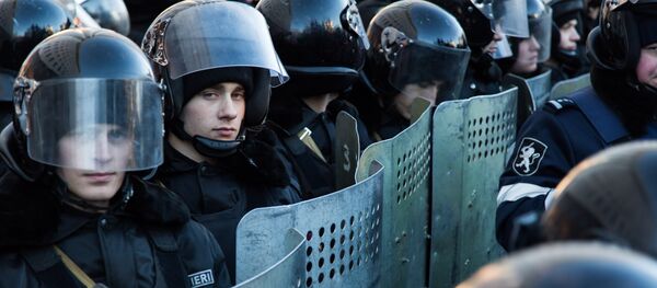 Protest Poliție Parlament - Sputnik Moldova