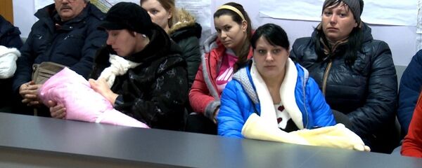 Молодые семьи получают пособия - Sputnik Moldova
