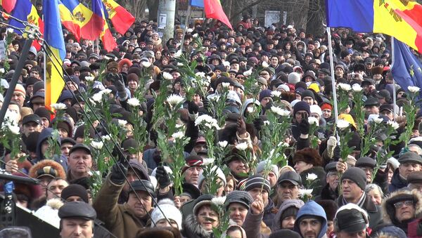 Четвертый за неделю массовый протест  состоялся в Кишиневе - Sputnik Молдова