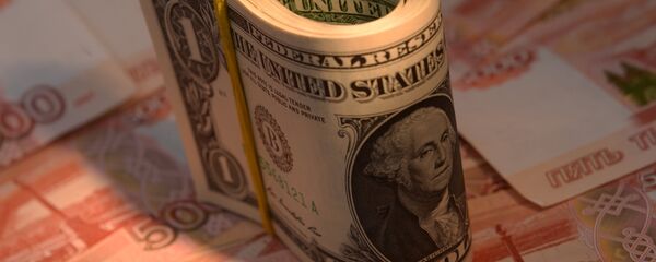 Rubla, Dolar SUA, Денежные купюры России и США - Sputnik Moldova