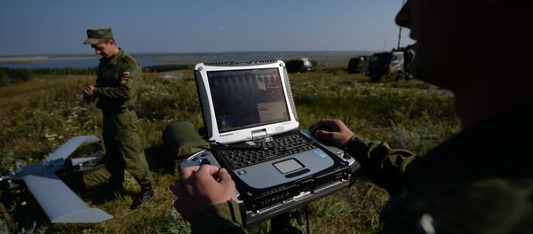 Военные учения на полигоне Военные учения на полигоне - Sputnik Moldova-România