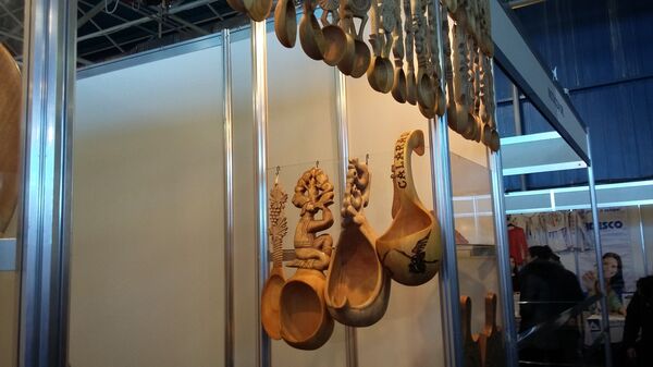 Expoziţia Fabricat în Moldova. Produse din lemn. Bucătărie. Manufactură. - Sputnik Moldova