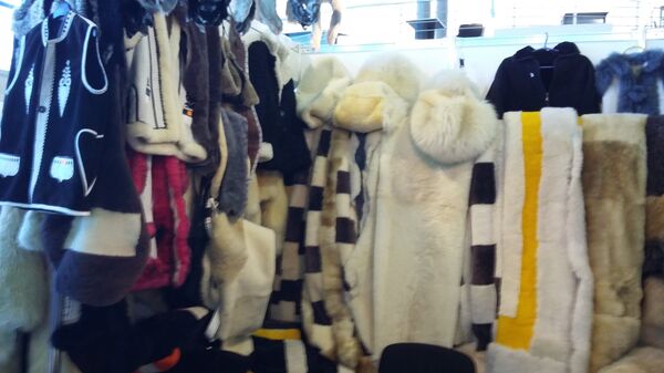 Expoziţia Fabricat în Moldova. Blănuri, haine. Manufactură. - Sputnik Moldova