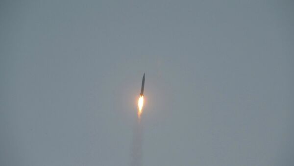 Запуск тактической баллистической ракеты в Пхеньяне . Архивное фото. - Sputnik Moldova