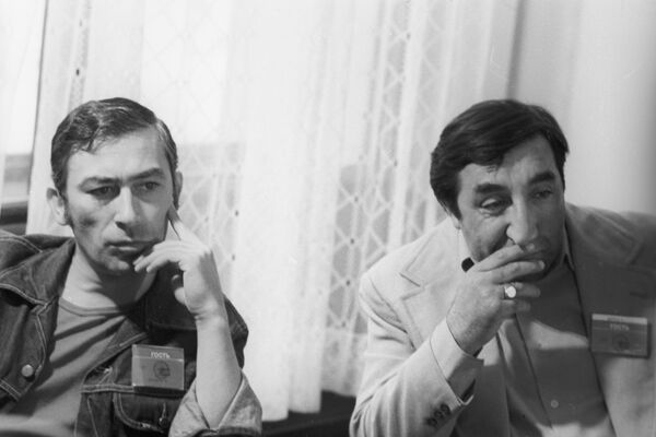 Вахтанг Кикабидзе и Фрунзик Мкртчян - Sputnik Молдова