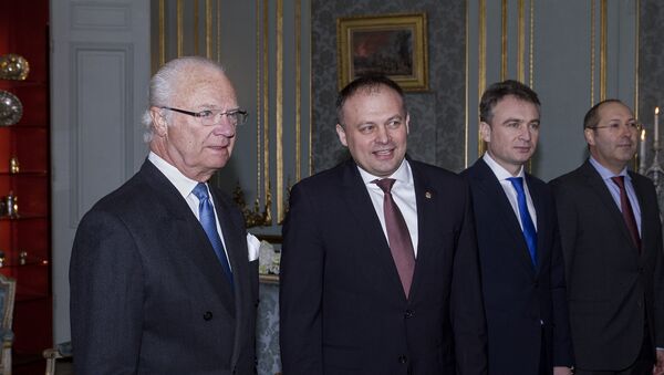 Andrian Candu şi Regele Carl Gustaf al XVI-lea al Suediei - Sputnik Moldova