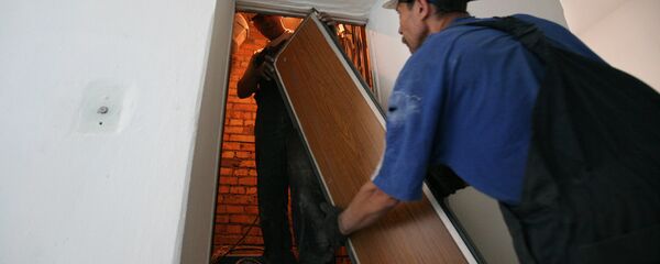 Замена лифтового оборудования в жилом доме в Новосибирске Замена лифтового оборудования в жилом доме в Новосибирске - Sputnik Молдова