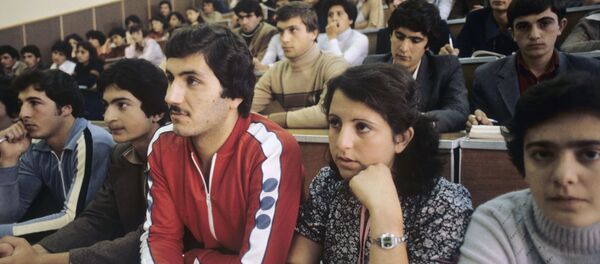 Студенты на лекции - Sputnik Молдова