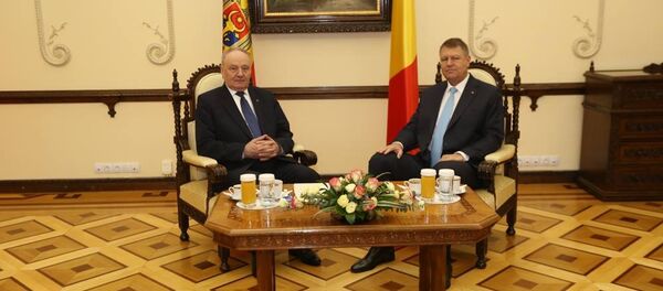 Президент Молдовы Николай Тимофти и президент Румынии Клаус Йоханнис Президент Молдовы Николай Тимофти и президент Румынии Клаус Йоханнис - Sputnik Молдова