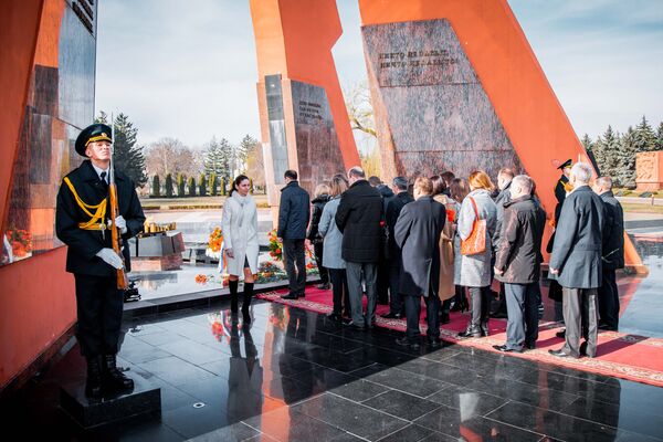 Среди участников церемонии - и представители гражданского общества - Sputnik Молдова