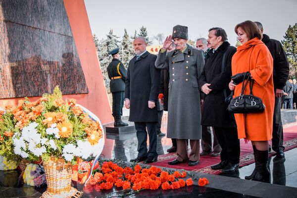 Для них нынешняя церемония, в первую очередь, дань память павшим в годы Великой Отечественной войны - Sputnik Молдова