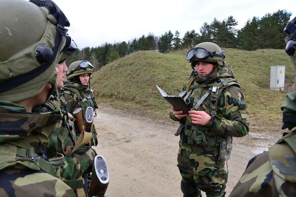 Militari moldoveni, exerciţii, antrenamente în Germania. Exerciţiul multinaţional „Georgian Infantry Batalion MRE” Militari moldoveni, exerciţii, antrenamente în Germania. Exerciţiul multinaţional „Georgian Infantry Batalion MRE” - Sputnik Moldova