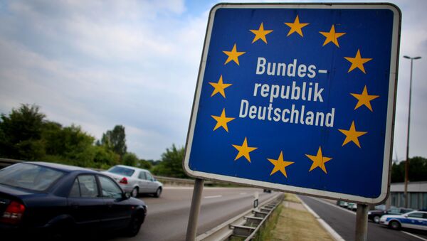 Ein Schild mit der Überschrift Bundesrepublik Deutschland an der Autobahn bei Aachen - Sputnik Moldova