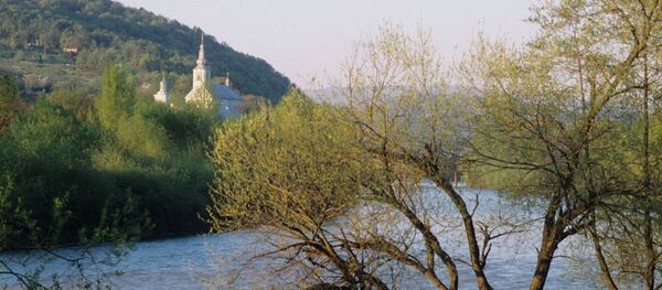 Primăvara, peisaj, Biserică - Sputnik Молдова