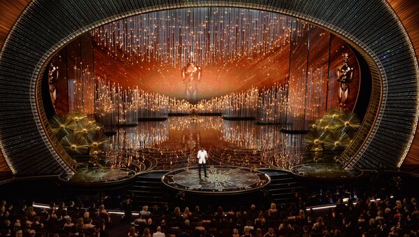 Актер Крис Рок на сцене 88-й церемонии вручения Оскара - Sputnik Молдова