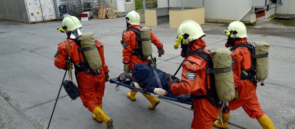 Учения МЧС по ликвидации аварии с выбросом опасных химических веществ во Владивостоке - Sputnik Молдова