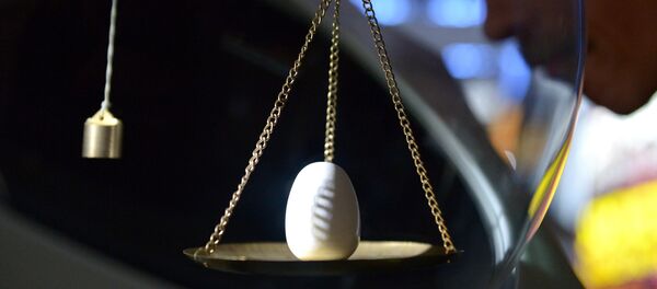 Весы, гиря. - Sputnik Moldova