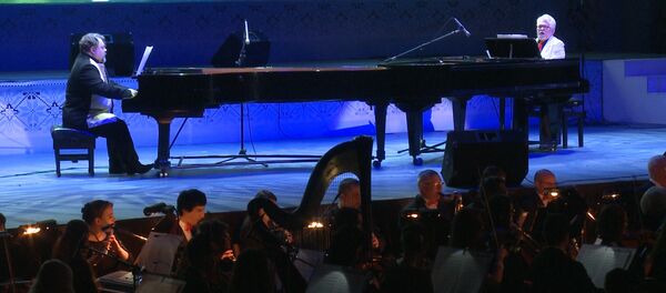 В Национальном дворце состоялось открытие фестиваля Мэрцишор-2016 - Sputnik Молдова