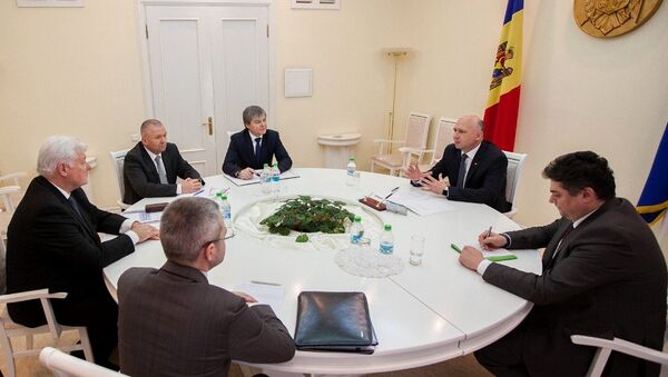 Pvel Filip discută cu vicepreşedintele Gazprom, Valeri Golubev - Sputnik Moldova
