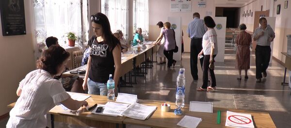 В июне в Молдове состоялись местные выборы. В Кишиневе победу в борьбе за кресло мэра в третий раз одержал Дорин Киртоакэ. - Sputnik Moldova